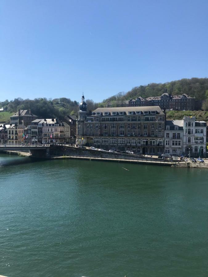Appartement Le saxo cuivré à Dinant Extérieur photo